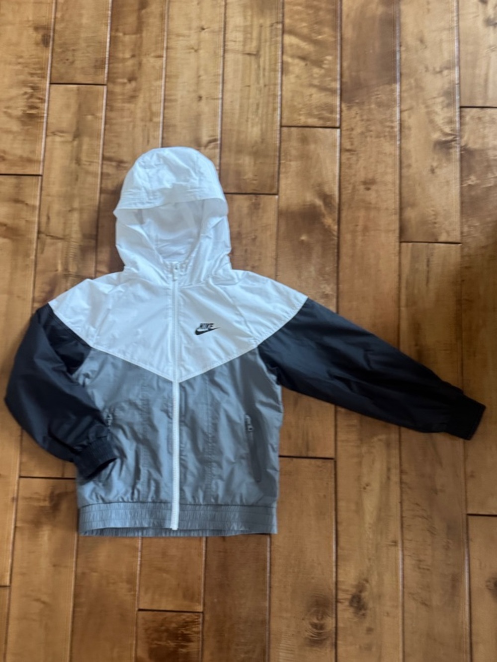 Boys Nike Hooded Windbreaker Jacket - White, Gray & Black Size Medium
